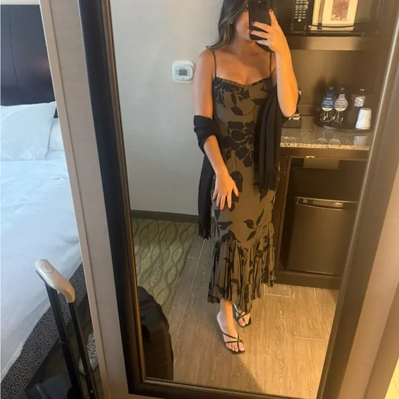 Reformation  Floral Maxi Dress - Picture 6 of 6